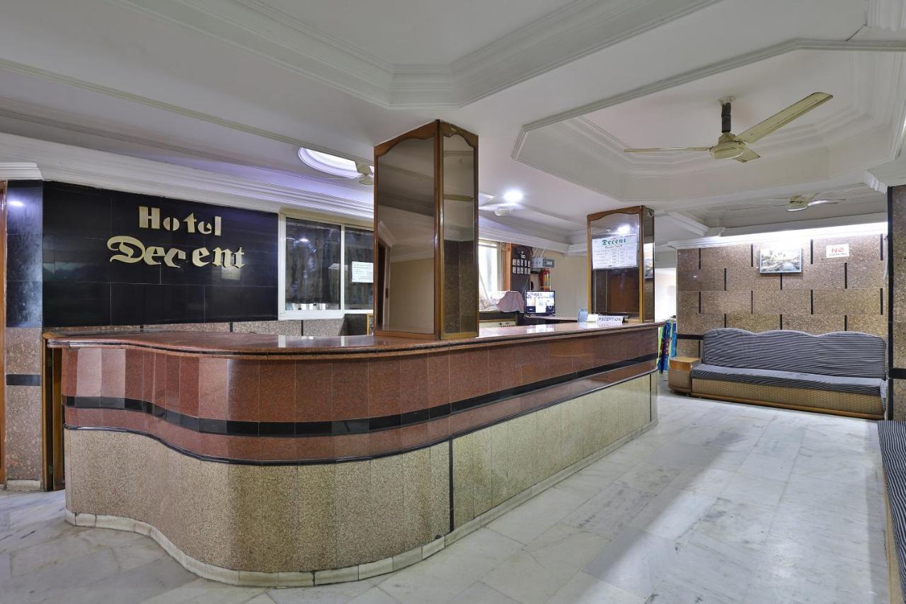 Spot On Hotel Decent Ānand Kültér fotó